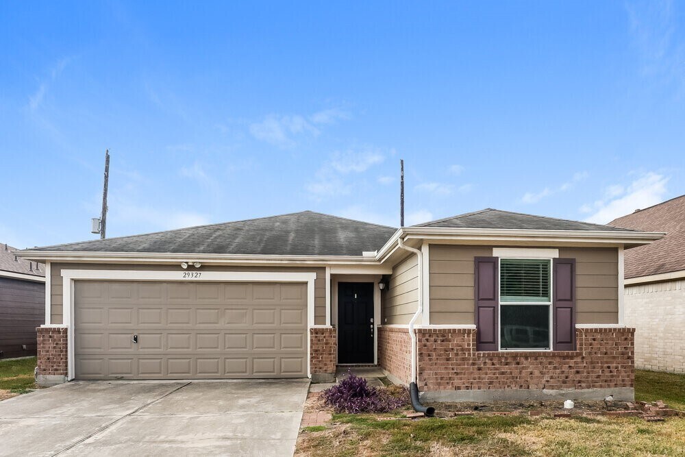29327 Legends Green Dr in Spring, TX - Building Photo