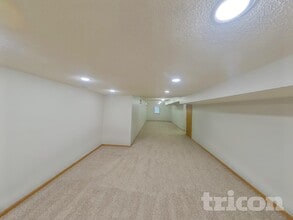 2303 Leyland Cir in Woodbury, MN - Building Photo - Building Photo