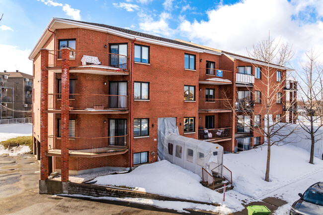 7610 Suzanne-Giroux St