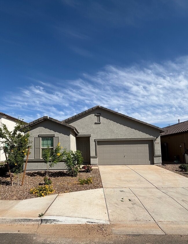 3137 E Miner Dr