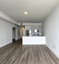 1642 NE 1st Ave in Miami, FL - Foto de edificio - Building Photo