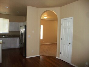 2600 NW Raymond Ct in Albany, OR - Building Photo - Building Photo