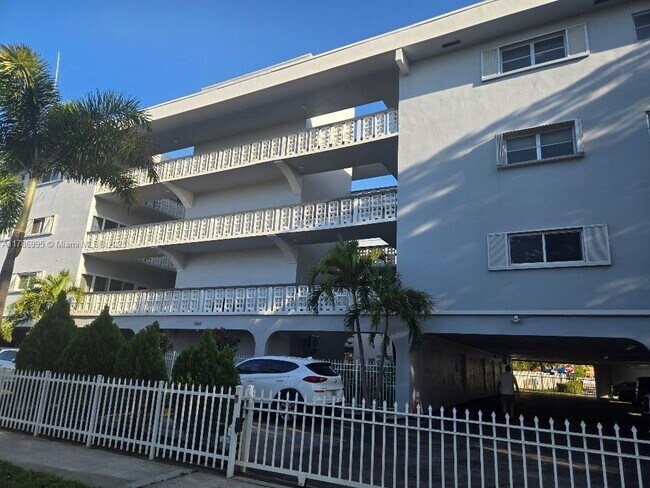 property at 1818 Rodman St