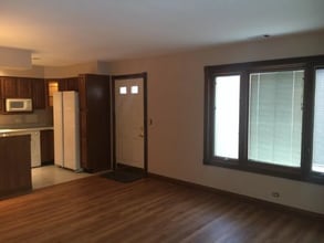 1565 Quaker Ln in Prospect Heights, IL - Building Photo - Building Photo