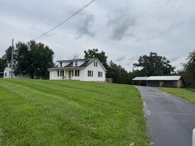 5306 Snow Creek Rd in Martinsville, VA - Building Photo