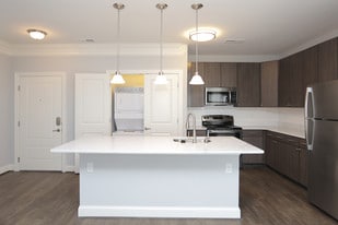 Aqua on 25th in Virginia Beach, VA - Building Photo