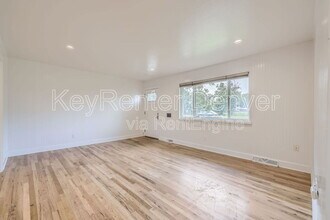 5870 W 5th Ave in Lakewood, CO - Building Photo - Building Photo