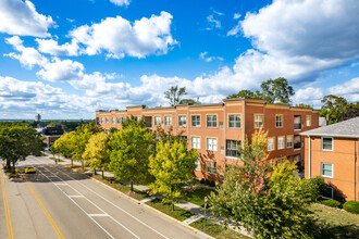 Parkway Commons in St. Paul, MN - Building Photo - Building Photo