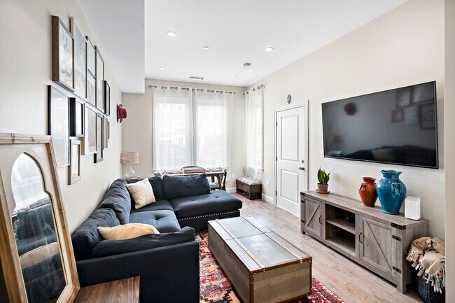 91 Chelsea St in Boston, MA - Building Photo - Building Photo