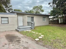 4333 SW 51st St in Fort Lauderdale, FL - Building Photo