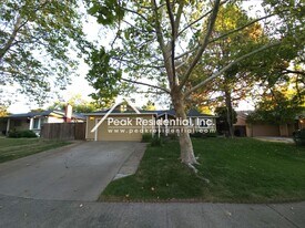 5080 Patti Jo Dr in Carmichael, CA - Building Photo