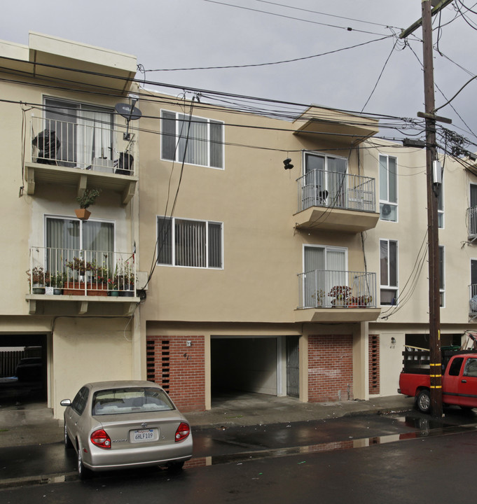 412 91st St in Daly City, CA - Building Photo