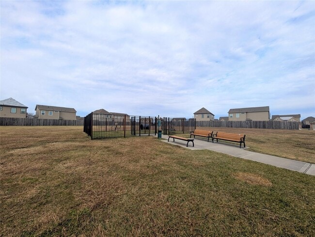 property at 3226 Cloud Crest Ln