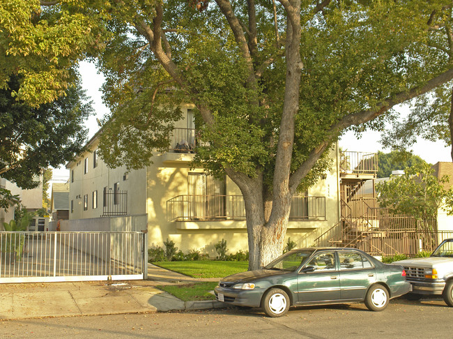 1232 Lodi Pl in Los Angeles, CA - Building Photo - Building Photo