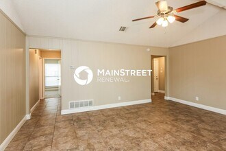 6449 Whitehurst Dr in Watauga, TX - Building Photo - Building Photo