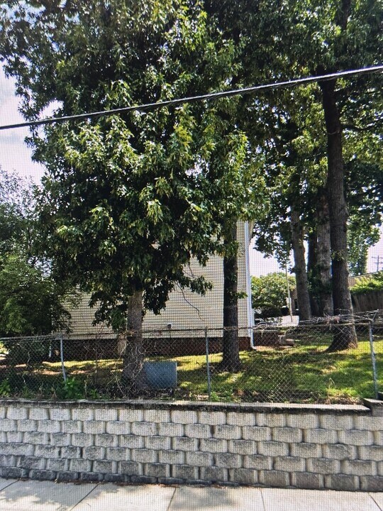 1630 Spring Garden St in Greensboro, NC - Building Photo