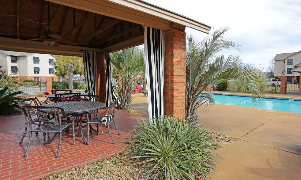 Eden East Apartments and Nearby Montgomery Apartments For Rent