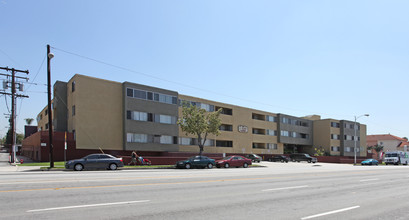 Pavillion Court Apartments in Pico Rivera, CA - Building Photo - Building Photo