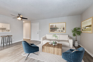 Eastwood Crossings Apartments