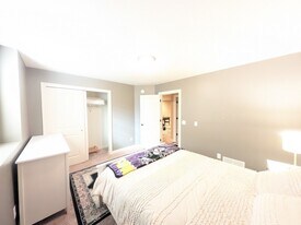 11274 Whitewater Dr in Woodbury, MN - Building Photo