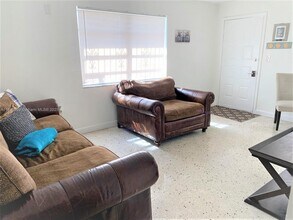 1930 NW 18th St in Miami, FL - Building Photo - Building Photo