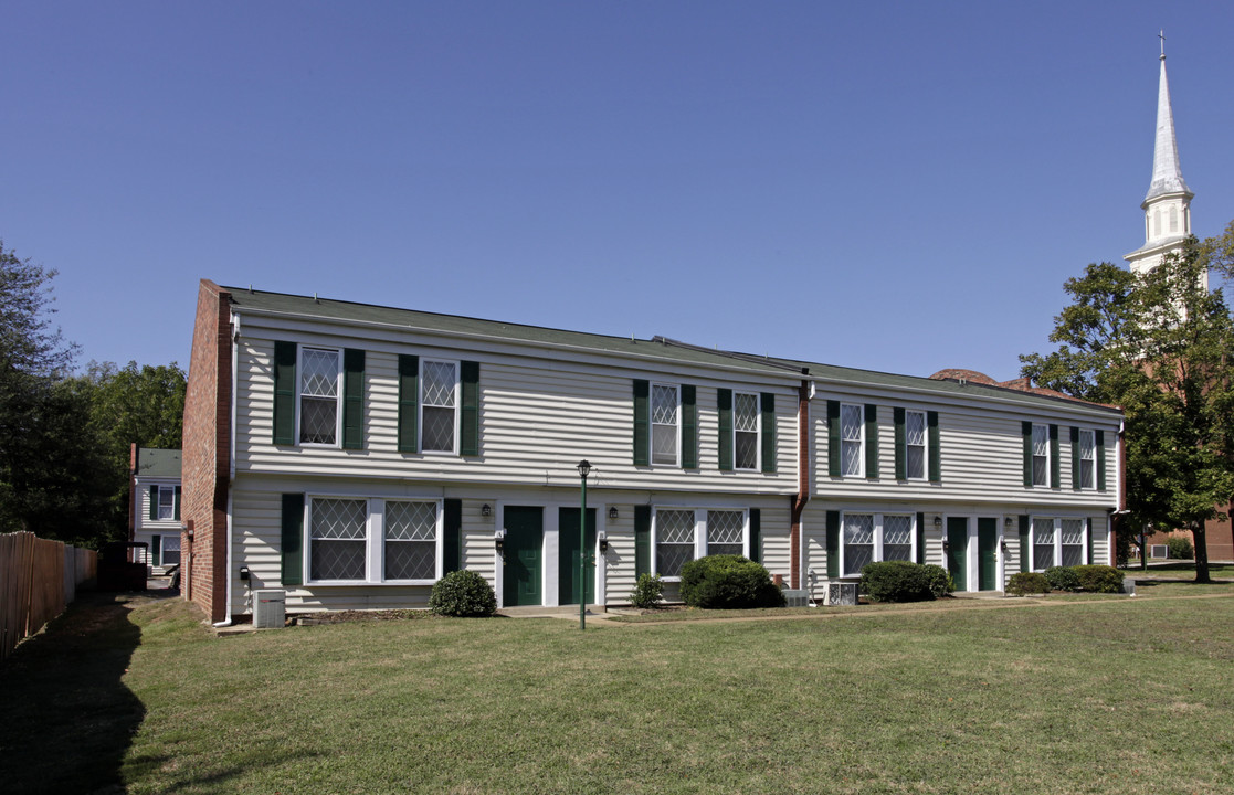 Tudor Hall Townhomes in Richmond, VA - Building Photo