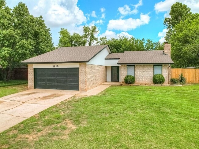 1819 Lakehurst Dr in Norman, OK - Building Photo - Building Photo