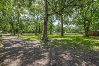 23227 Albert Dr in Porter, TX - Building Photo - Building Photo