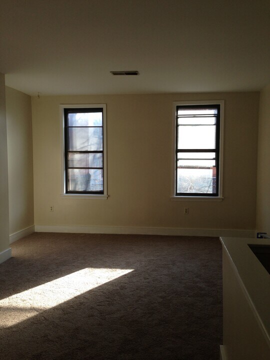 2315 South St, Unit Apt. 2 in Philadelphia, PA - Foto de edificio