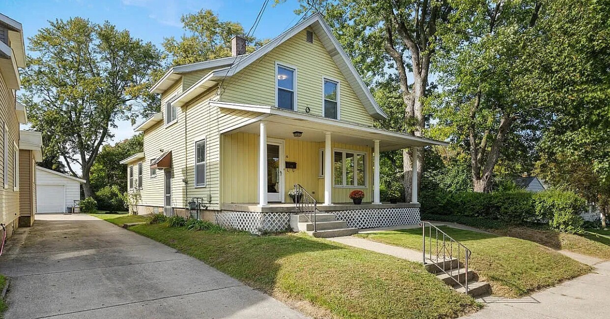 16 Graceland St NE in Grand Rapids, MI - Building Photo