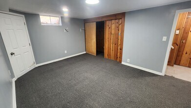 2630 N 70th St in Omaha, NE - Foto de edificio - Building Photo