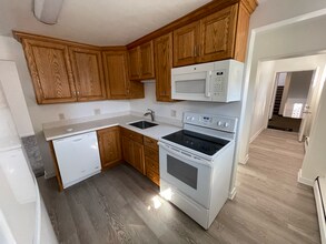 307 Freeport Rd, Unit Second Floor Apartment in Aspinwall, PA - Foto de edificio - Building Photo