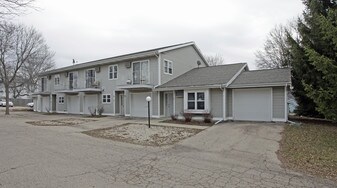 West Side 1 Bedroom Apartments! in Madison, WI - Building Photo