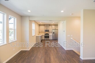 20 Esfahan Dr in San Jose, CA - Building Photo - Building Photo