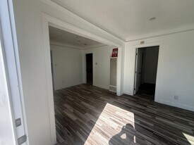1192 N Kingsley Dr in Los Angeles, CA - Building Photo