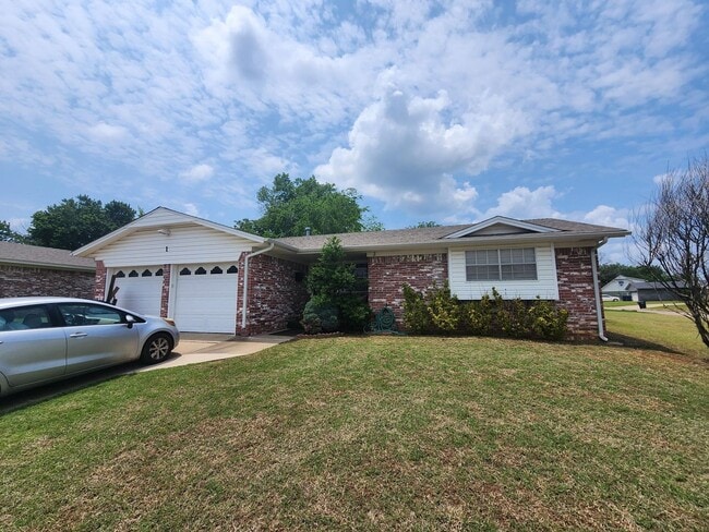 1 Cheyenne Dr in Shawnee, OK - Building Photo - Building Photo