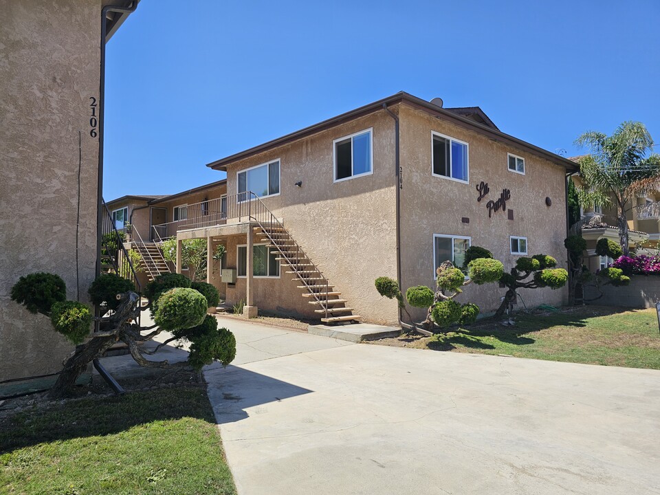 Gates Apartments in Redondo Beach, CA - Building Photo