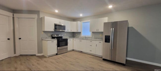 1026 N 9th St in Terre Haute, IN - Foto de edificio - Building Photo