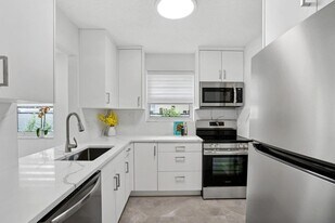 604 SE 4th Ave in Delray Beach, FL - Building Photo