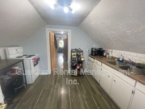 216 Ontario St in Thunder Bay, ON - Building Photo - Building Photo