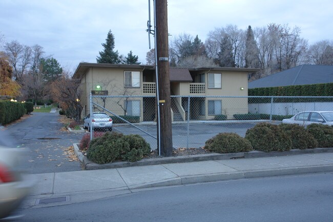 Powerhouse Village in Yakima, WA - Building Photo - Building Photo