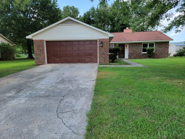 property at 1007 Kinsey Dr SE