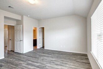 2811 Silver Charm in Houston, TX - Building Photo - Building Photo