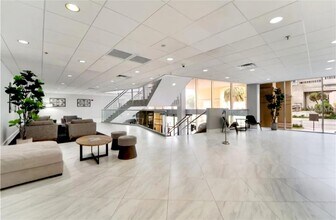 151 E Washington St in Orlando, FL - Building Photo - Building Photo