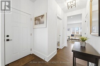 212 Iva St in Welland, ON - Building Photo - Building Photo