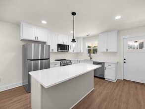 161 W Grand St in Jackson, TN - Building Photo - Building Photo