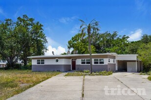 5131 Aragon Wy S in St. Petersburg, FL - Building Photo