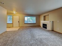 17902 Panorama Blvd E in Bonney Lake, WA - Building Photo - Building Photo