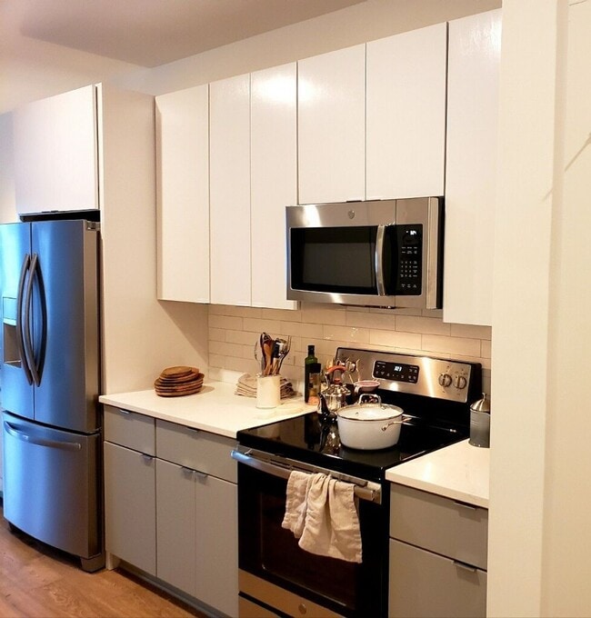 property at 1402 Pillow St