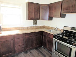 110 La Sierra Dr in Florissant, MO - Building Photo - Building Photo